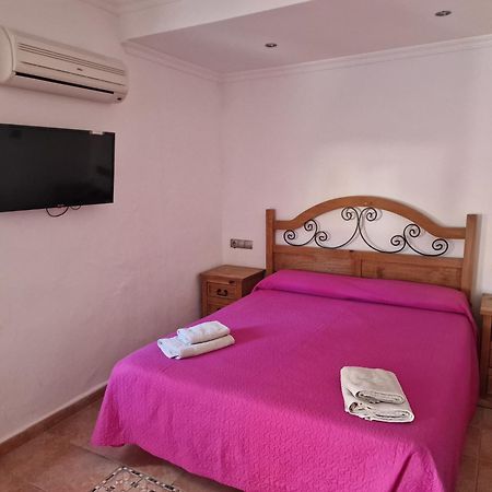 Habitaciones Miramar Bolonia Ngoại thất bức ảnh