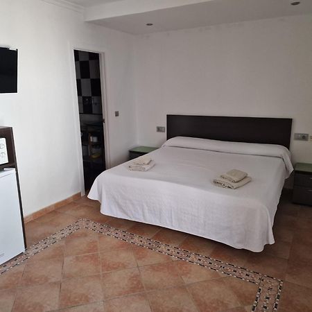 Habitaciones Miramar Bolonia Ngoại thất bức ảnh