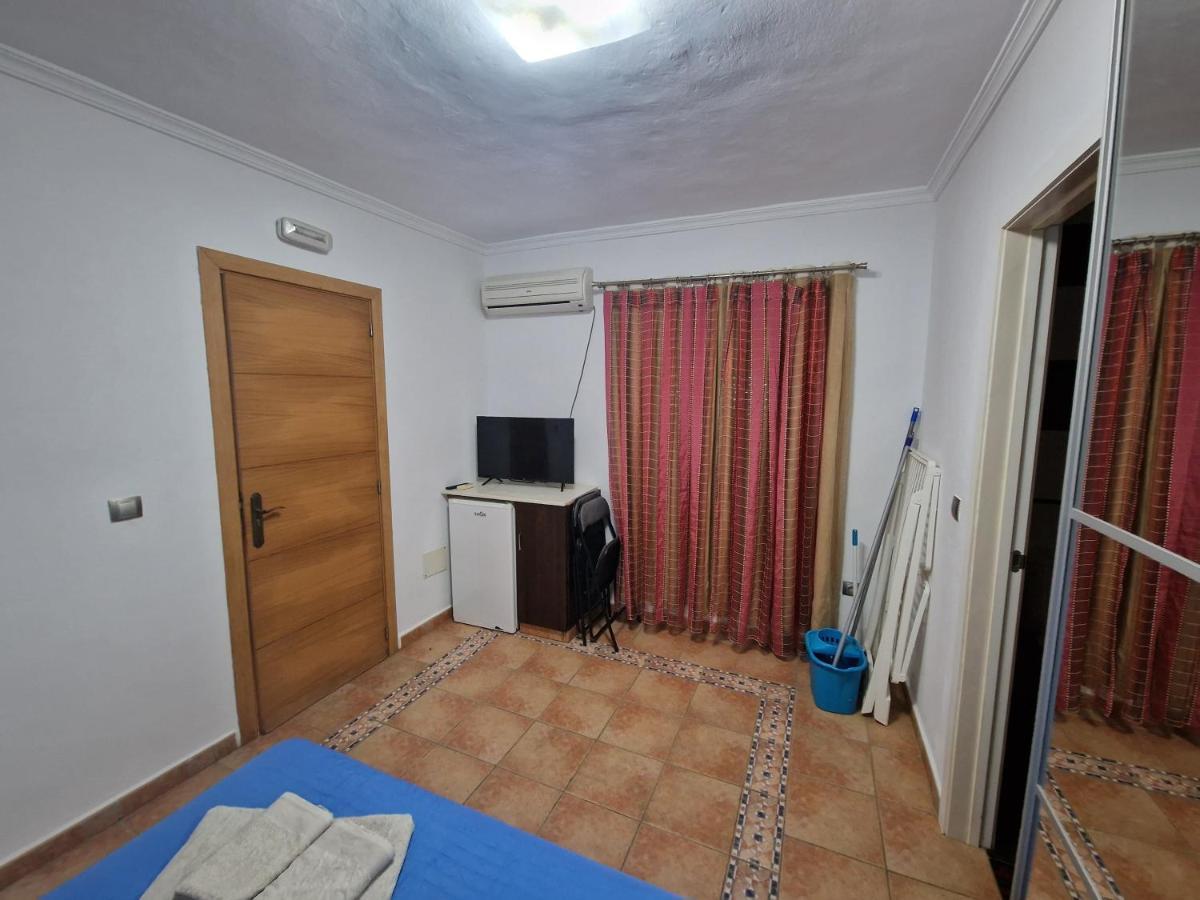 Habitaciones Miramar Bolonia Ngoại thất bức ảnh
