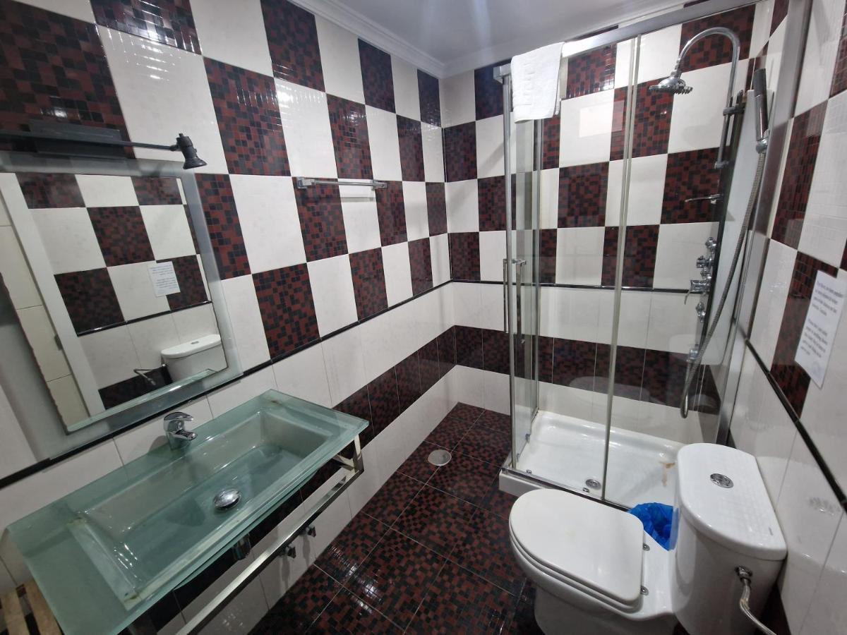 Habitaciones Miramar Bolonia Ngoại thất bức ảnh