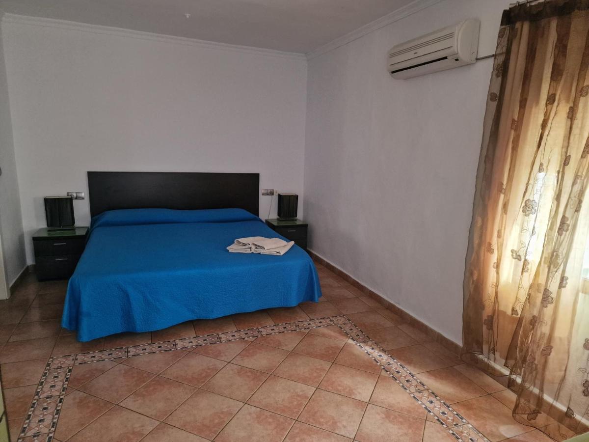 Habitaciones Miramar Bolonia Ngoại thất bức ảnh