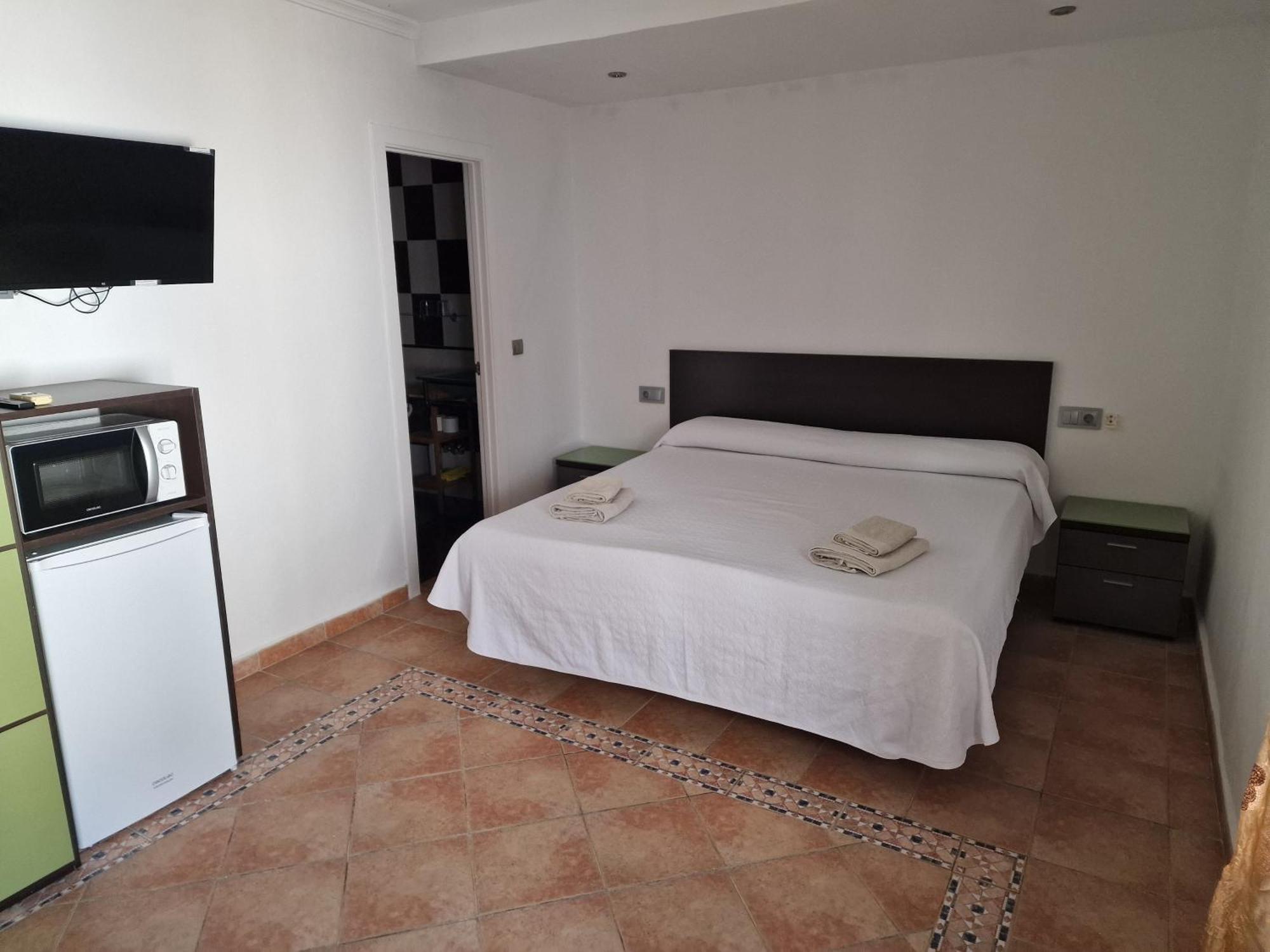 Habitaciones Miramar Bolonia Ngoại thất bức ảnh